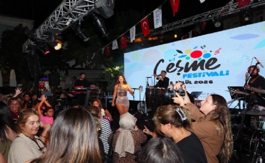 Çeşme’nin dört bir yanında festival coşkusu