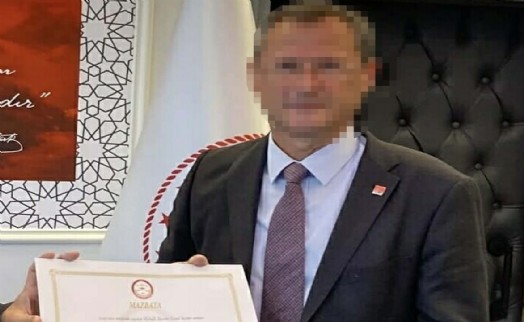 Çin'de gözaltında bulunan Fethiye Belediye Meclis Üyesi CHP'den ihraç edildi