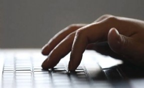 Çok sayıda sosyal medya hesabına erişim engeli: İrfan Değirmenci, Şirin Payzın...