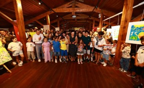 Efes Selçuk’ta çocuklar barışı resmetti