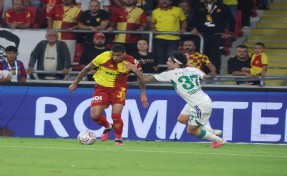 Göz-Göz galibiyeti unuttu! 1 puanı son anda kurtardı