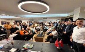 Gümrükçü, CHP Karşıyaka İlçe Örgütü'nü ağırladı; Yuvaya dönüşler başladı!