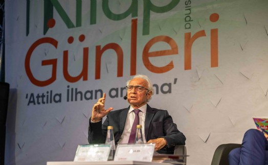 Hidayet Karakuş Bornova'da aydınlanmanın dilini anlattı