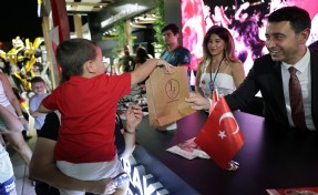 İEF’de Bayraklı rüzgarı: 9 gün boyunca binlerce ziyaretçi
