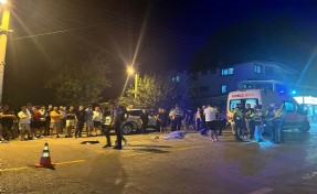 İki arkadaşın son yolculuğu oldu: Motosiklet otomobille çarpıştı, 2 genç hayatını kaybetti!
