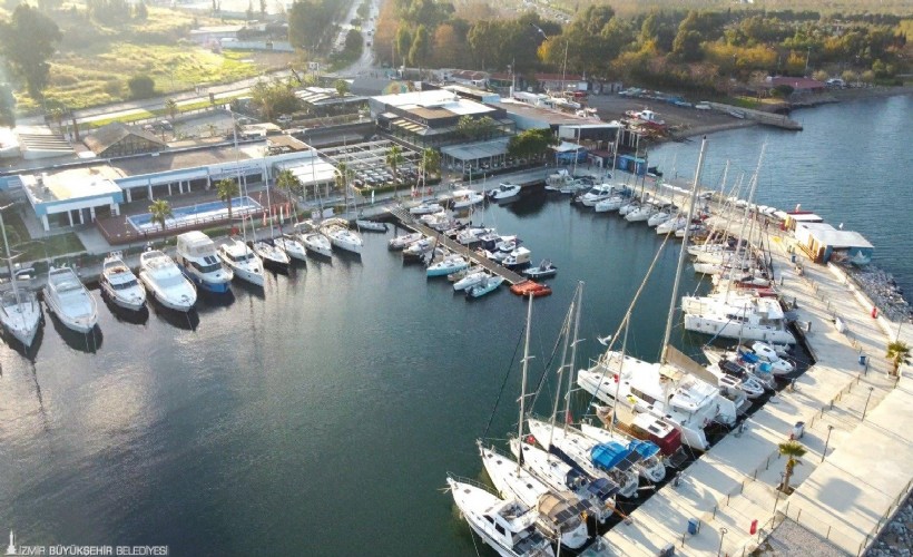 İzmir Marina’da pop klasikleri gecesi