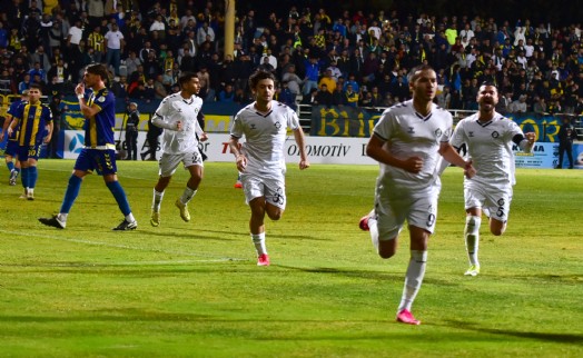 İzmir derbisinde zafer Altay'ın