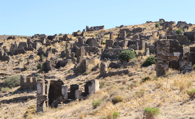İzmir'in 'Kayaköy'ü turizme kazandırılmayı bekliyor!