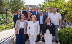 İzmir'in YENİ Partili başkanları bir arada!