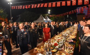 İzmir'in kurtuluşunun 104'üncü yılına özel resepsiyon