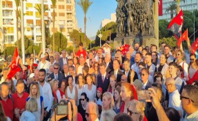 İzmir’de 9 Eylül coşkusu: Yeni Parti’den 'Cumhuriyet’i adalet, bilim ve üretimle büyüteceğiz' mesajı
