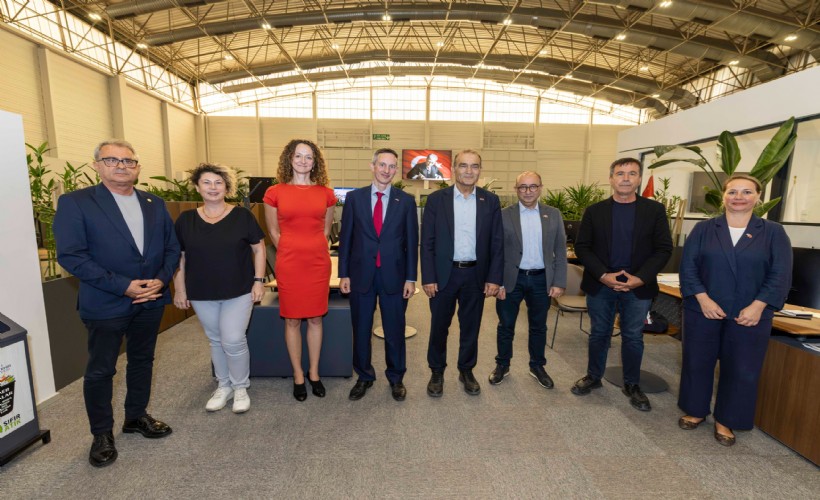 İzmir’den İngiltere’ye 'Katı Atık İş Birliği' çağrısı
