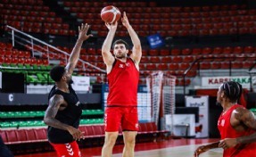 Karşıyaka'dan basketbolda sponsorlara çağrı