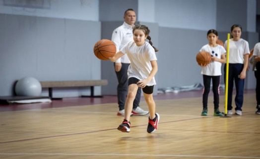 Konak Belediyesi’nin Kış Spor Okullarında kayıt heyecanı devam ediyor