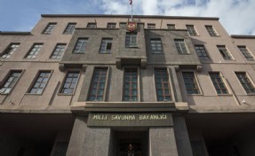 MSB'den Yunanistan'a 'adalar' mesajı: 'Yunanistan barışa zarar verebilecek faaliyetlerden kaçınmalı'