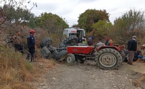Manisa’da traktör devrildi: 2 ölü, 3 yaralı