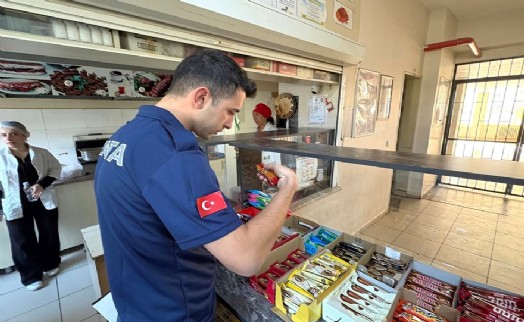 Menderes zabıtasından kantin denetimi