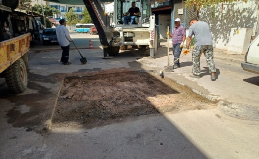 Menderes’te asfalt seferberliği başladı