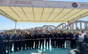 Menemen'de tarihi Gediz Köprüsü restore edildi: Bakan Uraloğlu açılışını yaptı