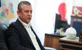 Özgür Özel'den yeni 'fon krizi' açıklaması... 'Asrın soygunu' dedi, Meclis'i işaret etti: