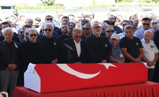 Sevilen sanatçı Serhat Kılıç Ankara'da toprağa verildi