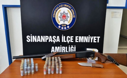 Sosyal medyada silah paylaştı, evinden tüfek ve mermi çıktı