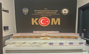 Şüpheli araçtan kaçak sigara çıktı