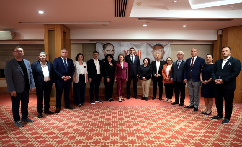YENİ Parti İzmir’de belediye başkanları buluşması: 'İktidar hedefiyle kararlılıkla çalışıyoruz'