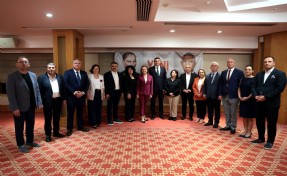 YENİ Parti İzmir’de belediye başkanları buluşması: 'İktidar hedefiyle kararlılıkla çalışıyoruz'
