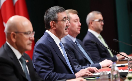 Yeni OVP açıklandı: İktisatçılardan tepki