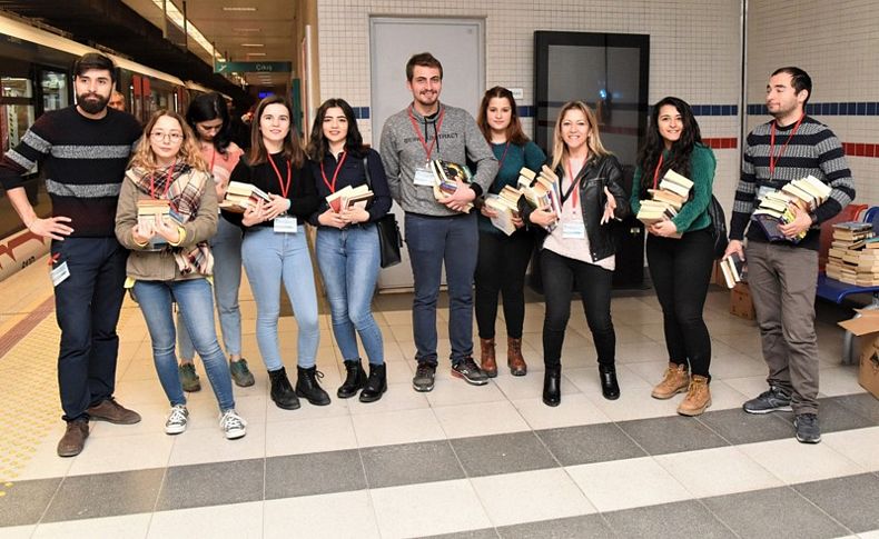 Bornova’da okumaya teşvik için süpriz proje