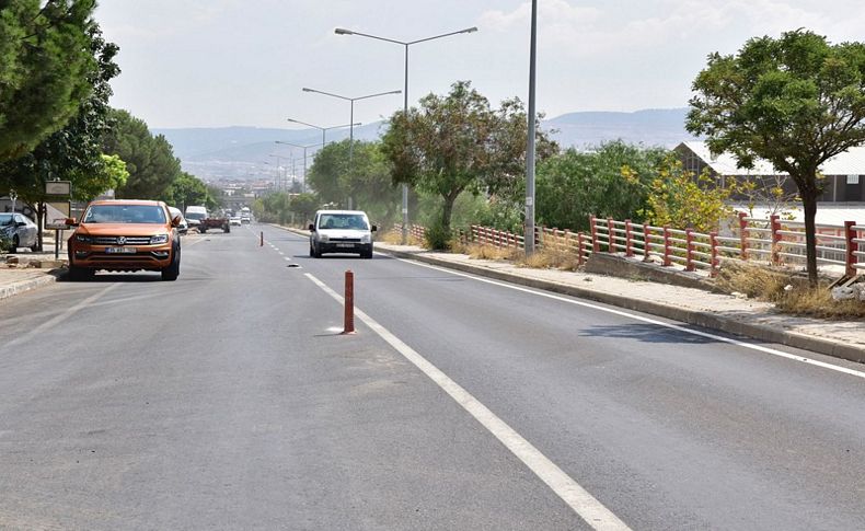 Bornova’da yollar yenileniyor