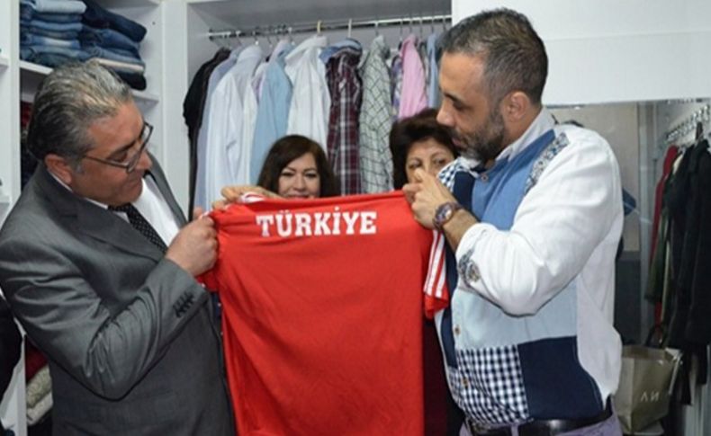 'El ele' Butik'e ünlü desteği