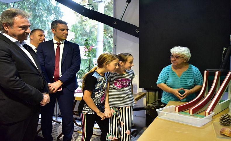 Herkes için Matematik Tırı Bornova'da
