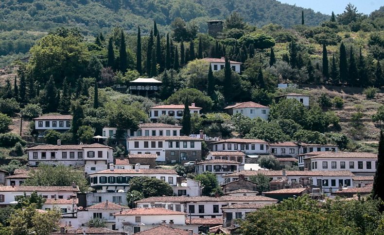 'Kıyamet köyü'ne akın