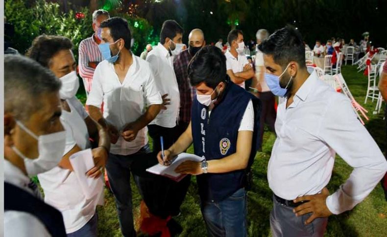 Polisler düğünlerde Kovid-19 nöbetine devam ediyor