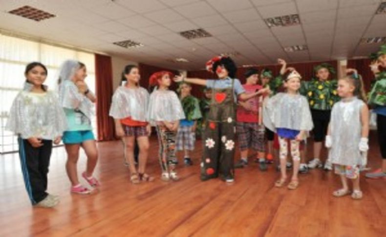 Yarının tiyatrocuları Buca’da yetişiyor