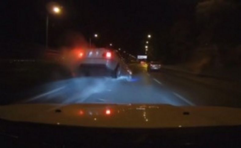 Karşıyaka'da kaza anı araç içi kamerada
