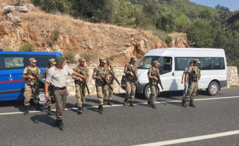 11 darbeci askeri komandolar arıyor