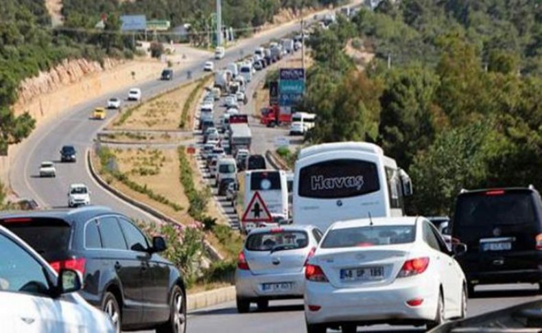 15 dakikalık yolu 4 saatte geçtiler