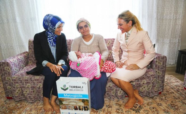 Torbalı'da bebeklere bakanlık markajı