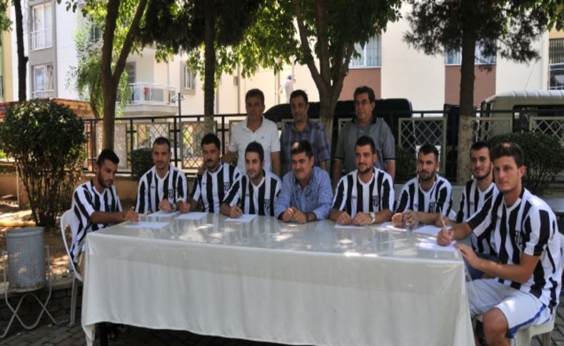 1923 Aydınspor 10 futbolcuyla sözleşme imzaladı