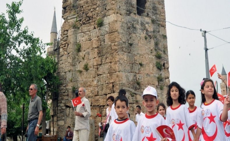 19 Mayıs Antalya’da törenlerle kutlandı