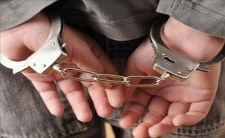 İzmir'de hırsızlık zanlıları yakalandı