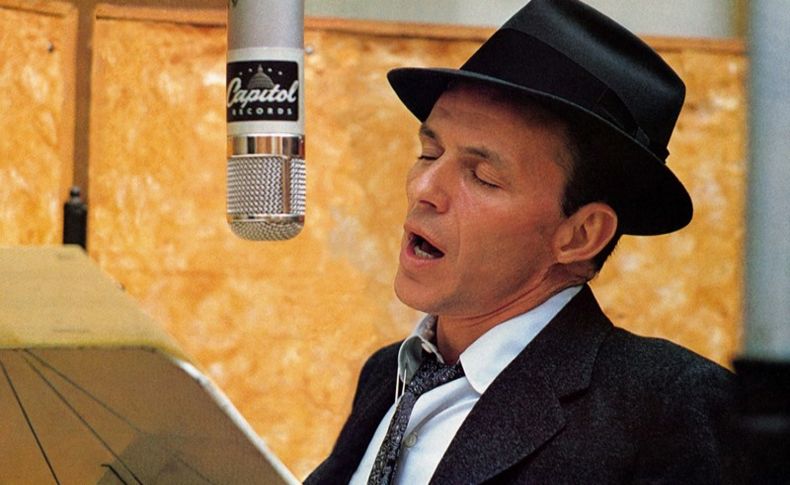 2017'yi Frank Sinatra şarkılarıyla uğurladılar