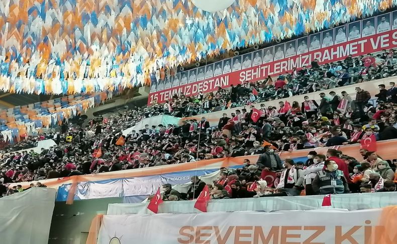 AK Parti İzmir'de kongre heyecanı yaşandı