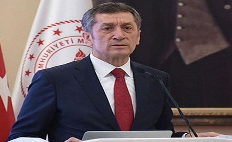 Bakan Selçuk açıkladı: Yüz yüze sınavlar ertelenecek mi?