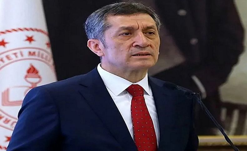 Bakan Selçuk'tan erteleme özrü