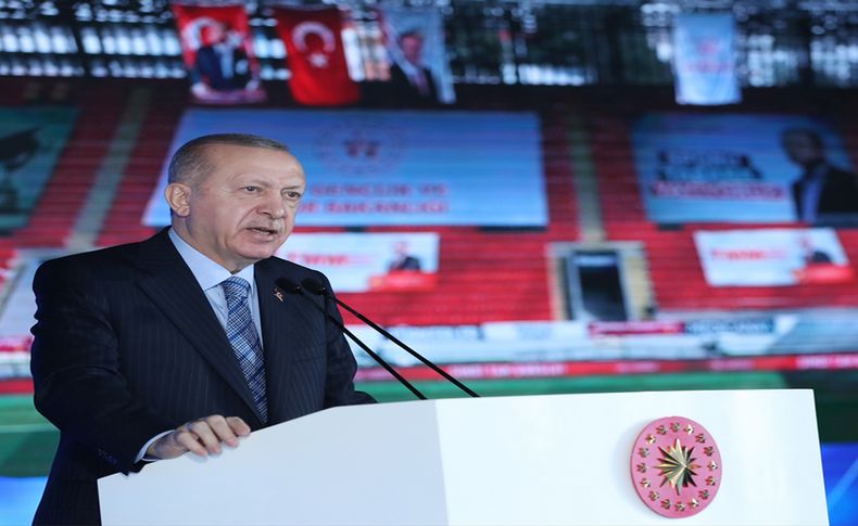 Cumhurbaşkanı Erdoğan, video konferans yöntemiyle Gürsel Aksel Stadı'nın açılışına katıldı