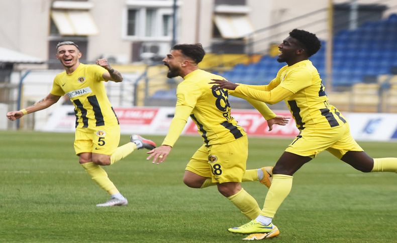 Menemenspor, Akhisarspor'a gol yağdırdı